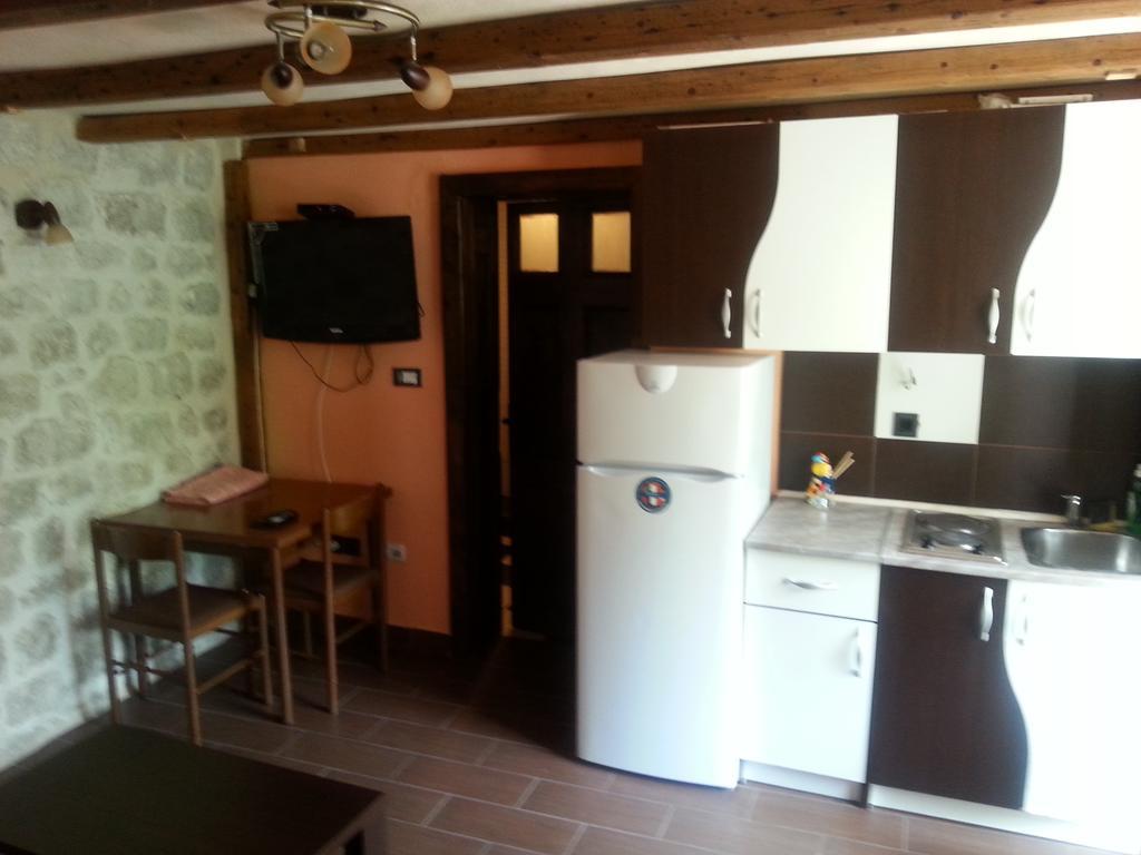 Apartments Lanmari Рисан Экстерьер фото